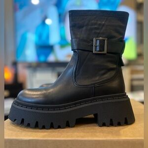 Steve Madden Everly Black Boots NEW